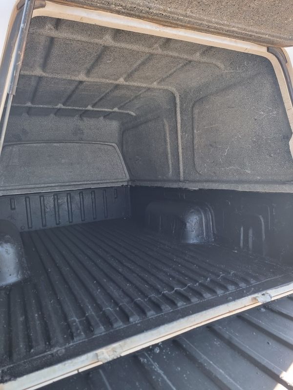 2019-Nissan-NP300-25-TDi-LWB-Single-Cab image:7