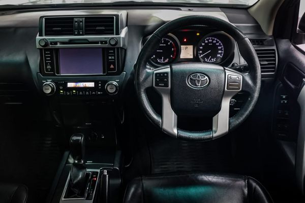 2016-Toyota-Land-Cruiser-Prado-30-TDI-TX-Auto image:9