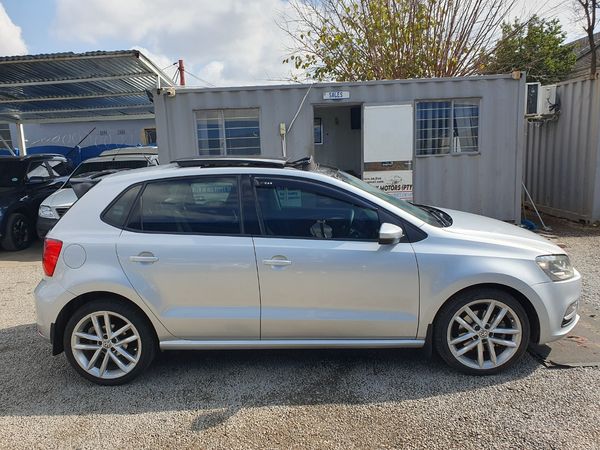 2017-Volkswagen-Polo-VW-POLO-12-TSI-2017-SUNROOF image:4