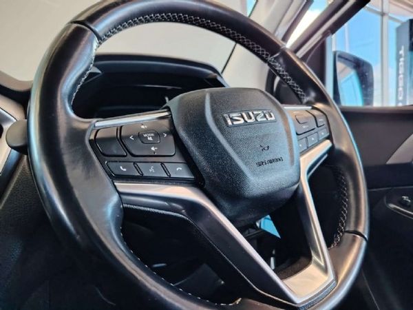 2022-Isuzu-D-Max-30-DDI-LS-4x4-Auto-Double-Cab image:10