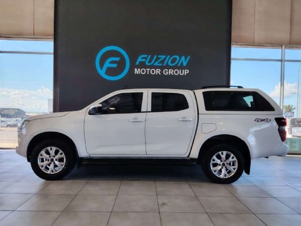 2022-Isuzu-D-Max-30-DDI-LS-4x4-Auto-Double-Cab image:3