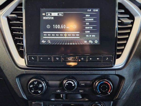 2022-Isuzu-D-Max-30-DDI-LS-4x4-Auto-Double-Cab image:6