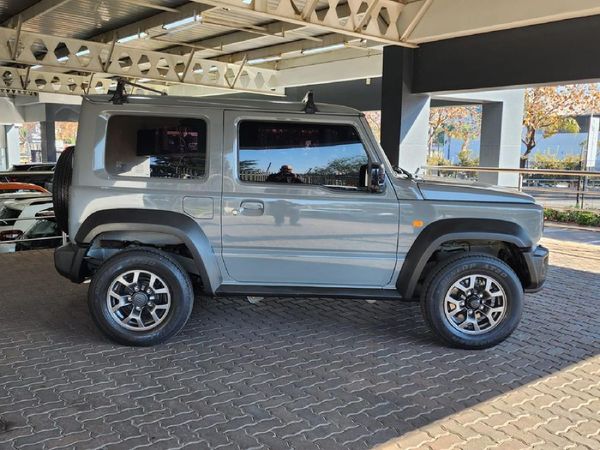 2022-Suzuki-Jimny-15-GLX-Auto image:7