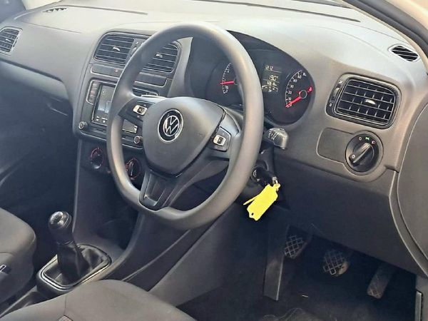 2024-Volkswagen-Polo-Vivo-14-Trendline-5-dr image:15