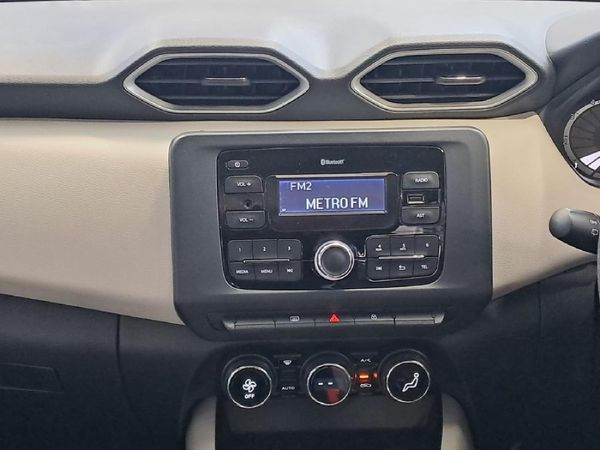 2025-Nissan-Magnite-10-Visia-AMT image:15
