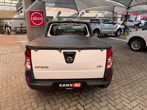 2015-Nissan-NP200-16-AC-Safety-Pack image:10
