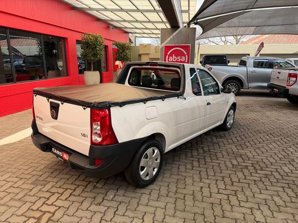 2015-Nissan-NP200-16-AC-Safety-Pack image:12