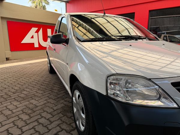 2015-Nissan-NP200-16-AC-Safety-Pack image:18