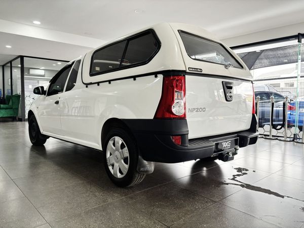 2016-Nissan-NP200-16 image:2