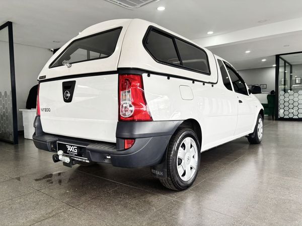 2016-Nissan-NP200-16 image:3