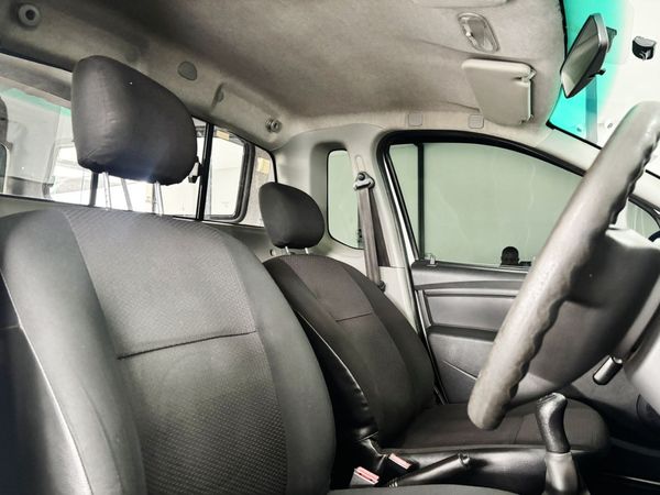 2016-Nissan-NP200-16 image:5