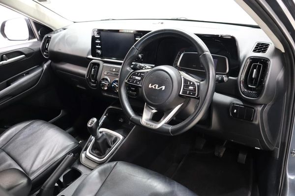 2022-Kia-Sonet-15-EX image:10