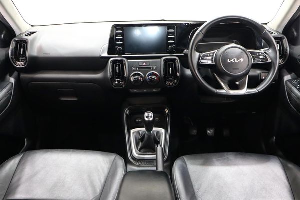 2022-Kia-Sonet-15-EX image:13