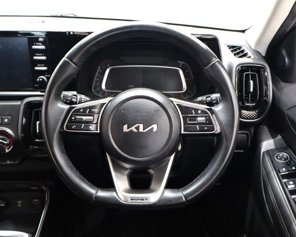 2022-Kia-Sonet-15-EX image:14