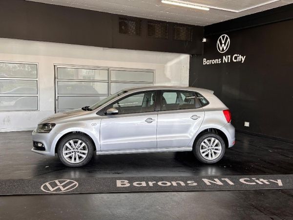 2024-Volkswagen-Polo-Vivo-14-Comfortline-5-dr image:3