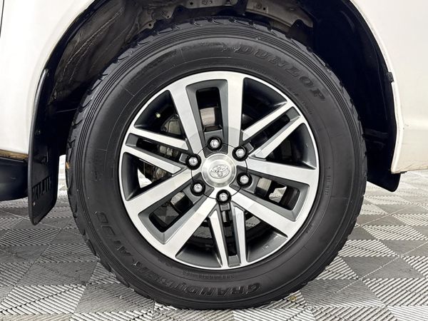 2019-Toyota-Hilux-28-GD-6-Raised-Body-Raider-Auto-Extended-Cab image:4