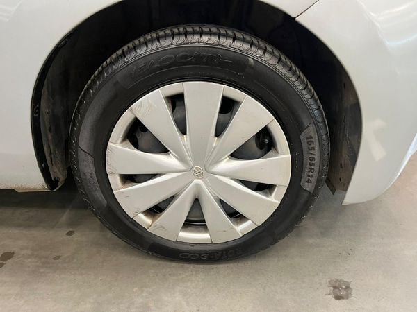 2015-Toyota-Aygo-10-5-dr image:8