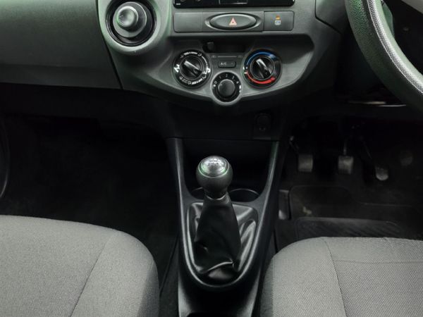 2017-Toyota-Etios-15-Xi-5-dr image:10