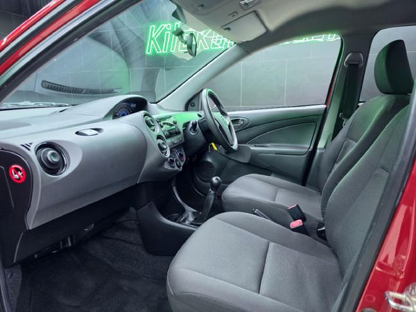 2017-Toyota-Etios-15-Xi-5-dr image:13