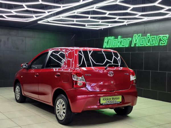 2017-Toyota-Etios-15-Xi-5-dr image:3