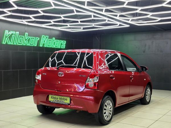 2017-Toyota-Etios-15-Xi-5-dr image:5