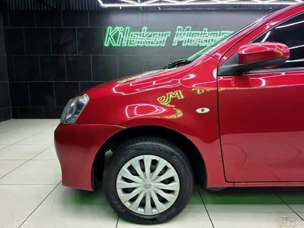 2017-Toyota-Etios-15-Xi-5-dr image:6