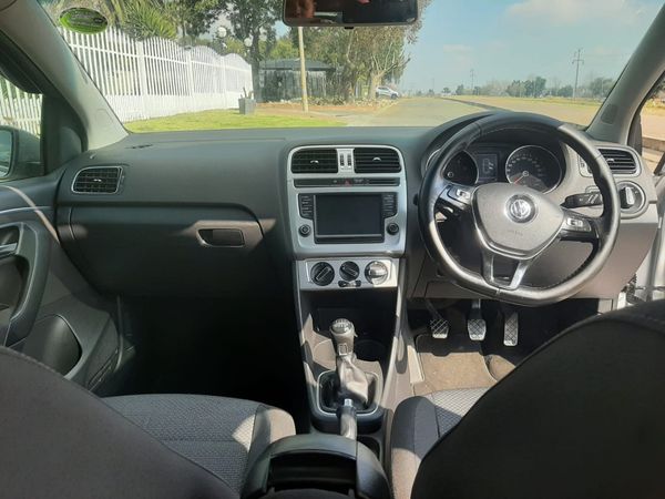 2017-Volkswagen-Polo-12-TSI-Highline-81kW image:11