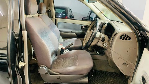 2006-Isuzu-KB-250Dc-Single-Cab-Diesel-Manual image:4