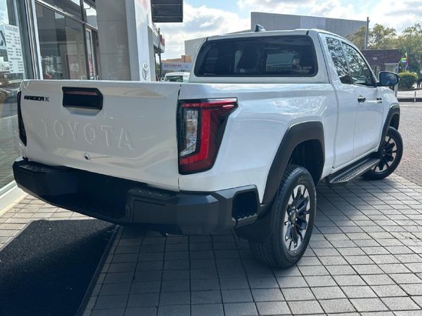 2026-Toyota-Hilux-28-GD-6-RB-Raider-X-Auto-Extended-Cab image:10