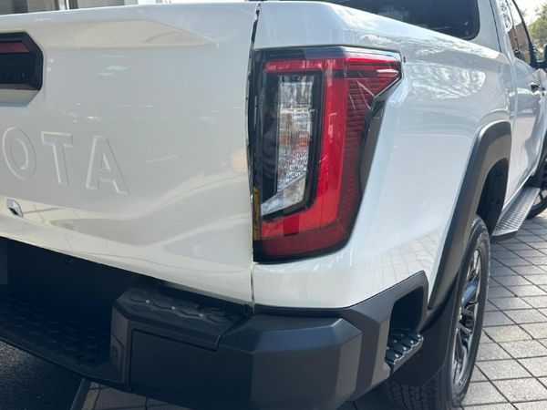 2026-Toyota-Hilux-28-GD-6-RB-Raider-X-Auto-Extended-Cab image:11