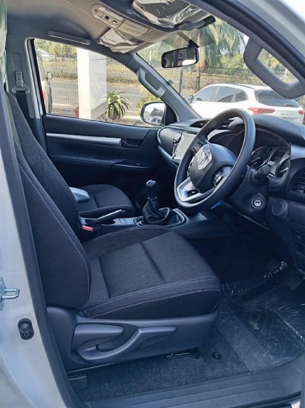 2026-Toyota-Hilux-24-GD-6-Raised-Body-Raider-Double-Cab image:2