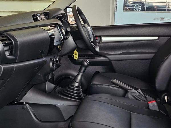 2026-Toyota-Hilux-24-GD-Single-Cab image:9