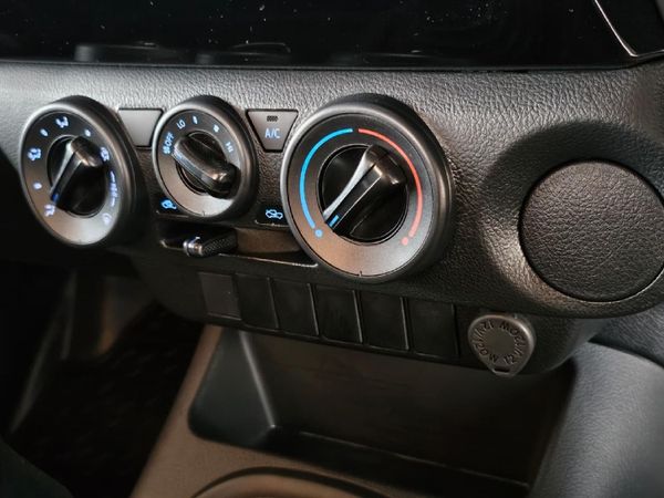 2026-Toyota-Hilux-24-GD-Single-Cab image:15