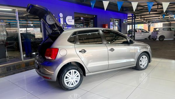 2020-Volkswagen-Polo-Vivo-14-Trendline-5-dr image:16