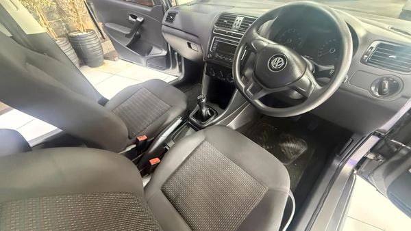 2020-Volkswagen-Polo-Vivo-14-Trendline-5-dr image:8