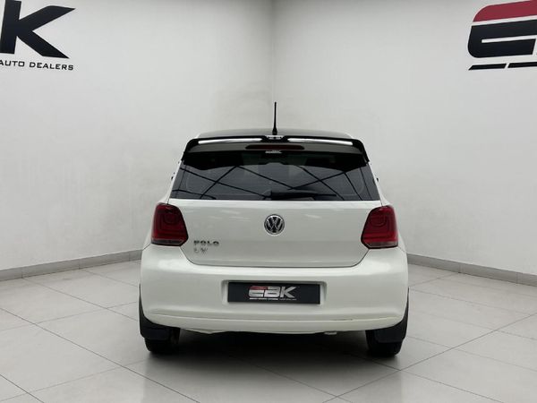 2013-Volkswagen-Polo-14-Comfortline-5-dr image:4
