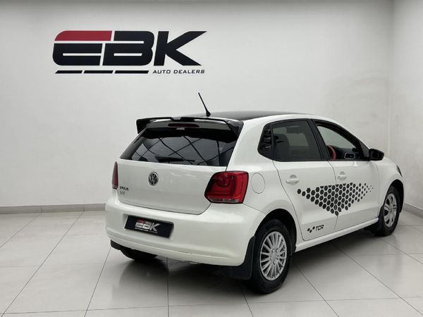 2013-Volkswagen-Polo-14-Comfortline-5-dr image:5