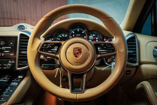 2017-Porsche-Cayenne-Diesel-Platinum image:11