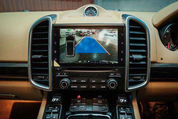 2017-Porsche-Cayenne-Diesel-Platinum image:16