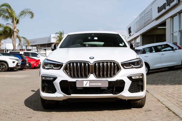 2021-BMW-X6-M50i image:1