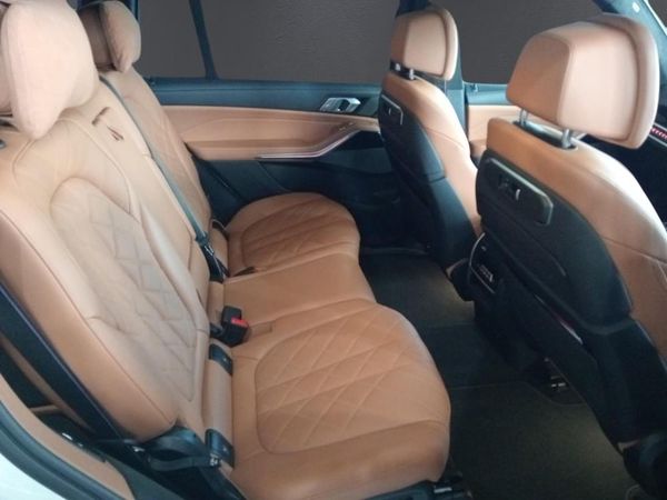 2023-BMW-X7-xDrive-40d-M-Sport-Pro image:11