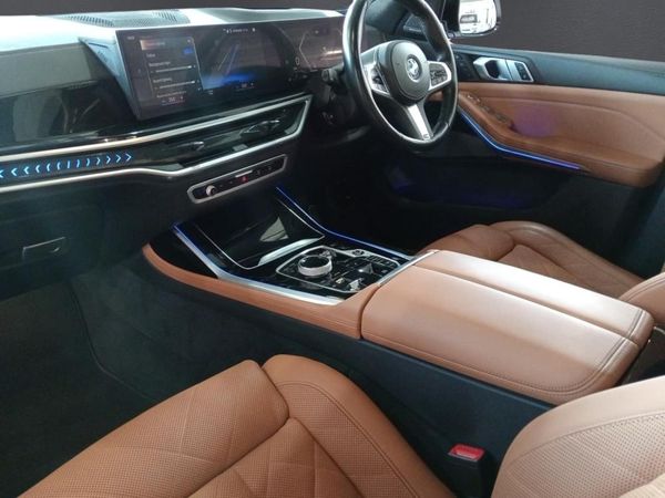 2023-BMW-X7-xDrive-40d-M-Sport-Pro image:14