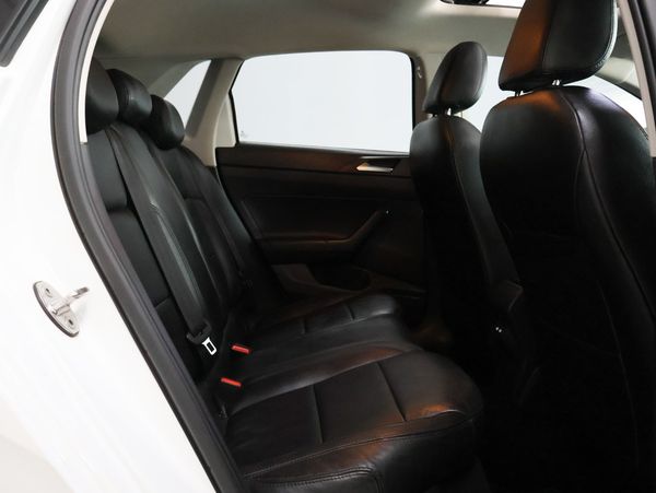 2023-Volkswagen-Polo-10-TSI image:9