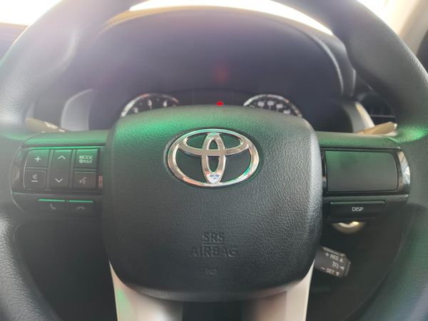 2018-Toyota-Fortuner-24-GD-6-Raised-Body image:15