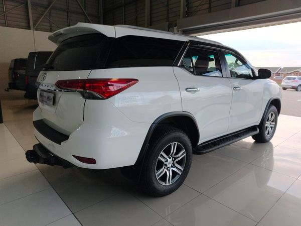 2018-Toyota-Fortuner-24-GD-6-Raised-Body image:2