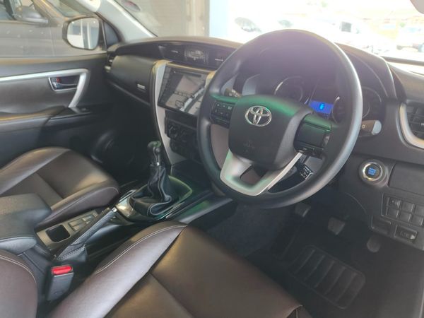2018-Toyota-Fortuner-24-GD-6-Raised-Body image:8
