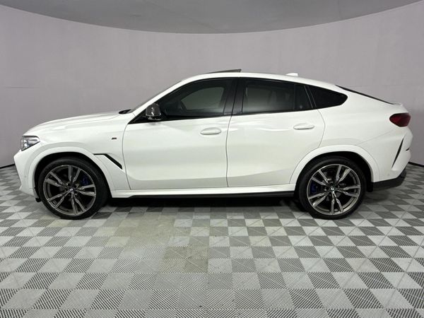 2021-BMW-X6-M50i image:18