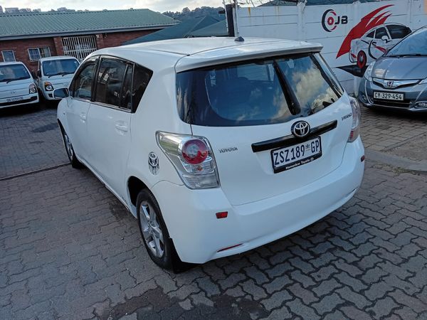 2010-Toyota-Verso-16-SX image:6