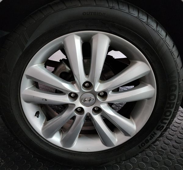 2014-Hyundai-ix35-20-Executive image:9