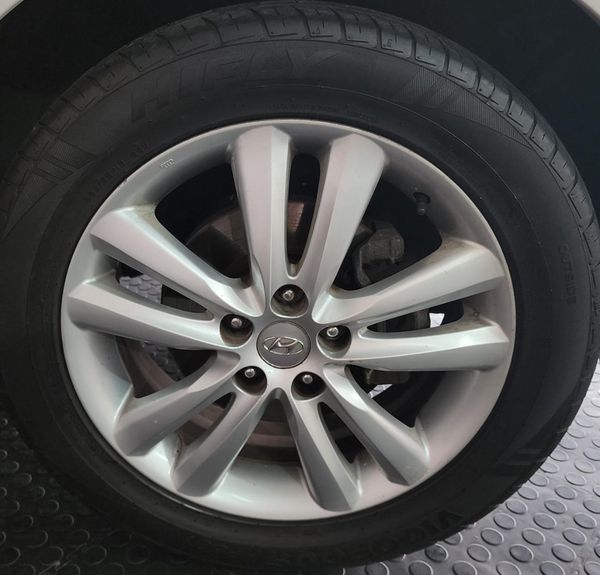 2014-Hyundai-ix35-20-Executive image:12